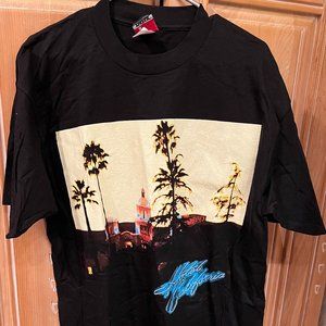 CONCERT T-SHIRT W/ THE EAGLES * LIMITED EDITION * SIZE XL * VINTAGE TEE'S
